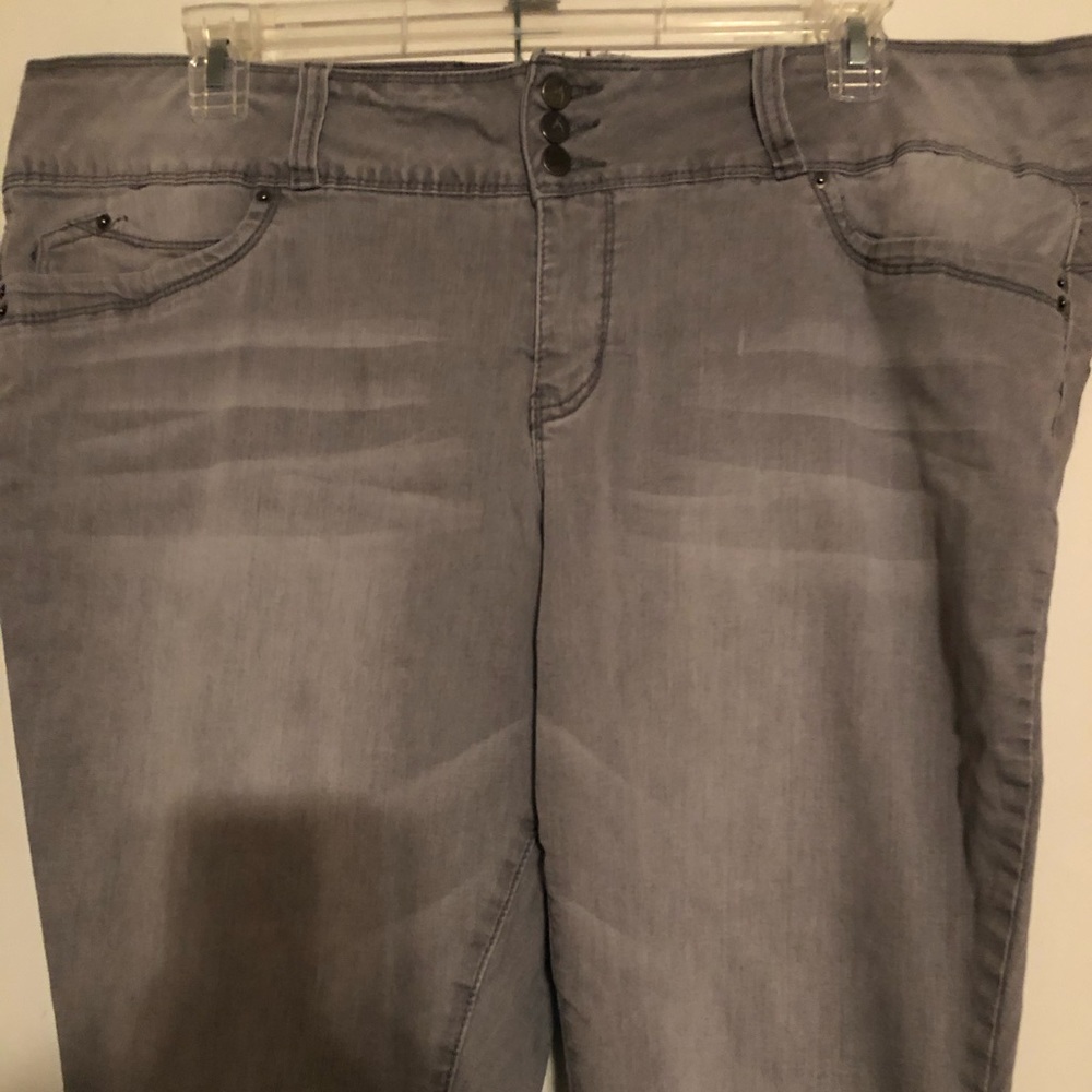 Royalty Wanna Betta Butt Jeggings